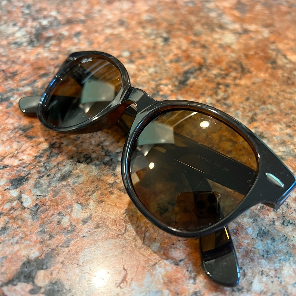 Ray Ban Rounded Wayfarer Sunglasses RB4141 Havana Brown